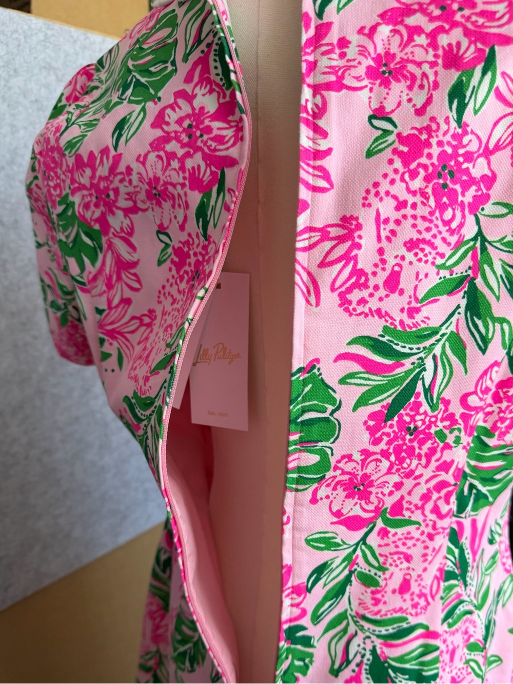 L Lilly Pulitzer Mila Short Sleeve Shift Dress Size 8 in CONCH SHELL PINK - Picture 6 of 10